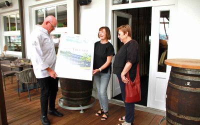 Poster handover at the Hafenhotel Lauterbach