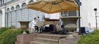 Mazze Wiesner at the Orangery Terrace