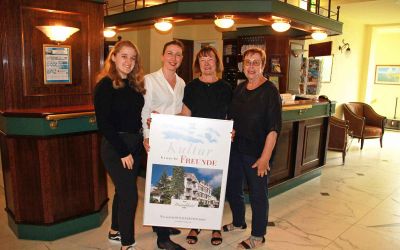 Poster handover at the Hotel Stranddistel Göhren